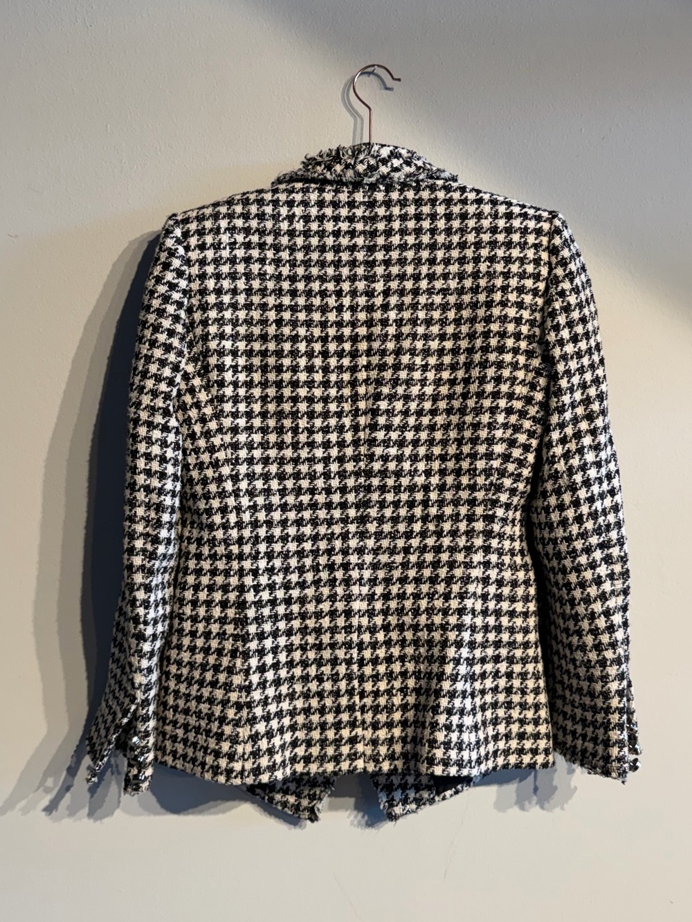 Veronica Beard Black & White Houndstooth Double-Breasted Tweed Blazer - Picture 4 of 6